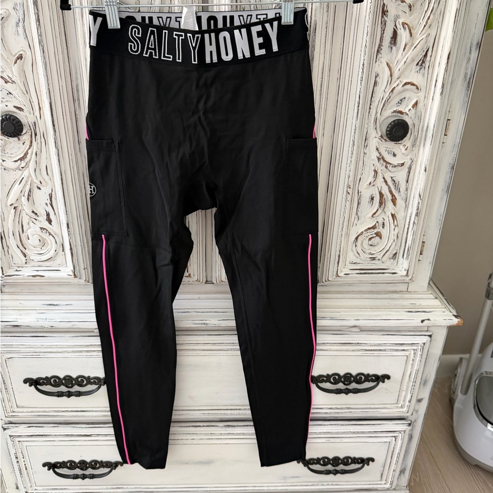 Salty Honey Women's Black Powerhouse Leggings with Pink Trim detail